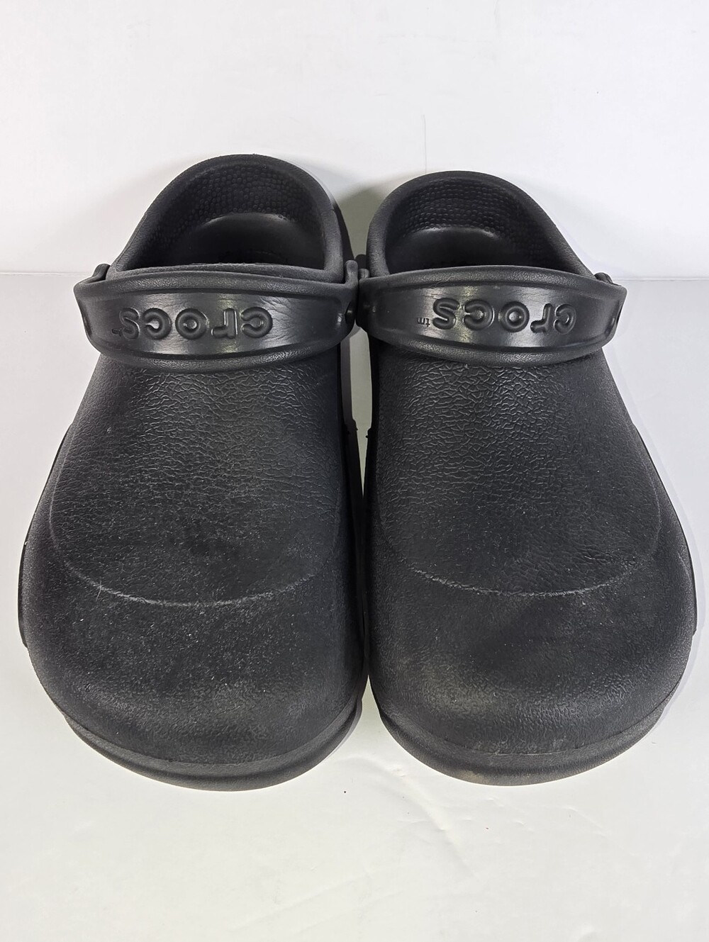 CROCS Mens/Womens Bistro Black Slip Resistant Work Clogs Size M-7,W-9 Adj. Strap